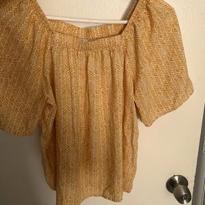 Yellow girls 14-16 shirt. Excellent condition